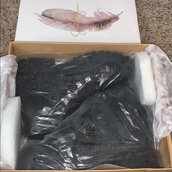 NWT Jessica Simpson Norina Combat Fur Boots - Picture 3 of 7